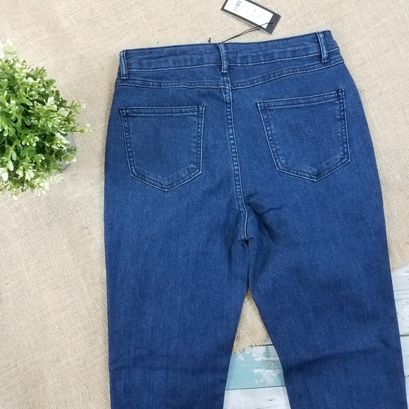 Romeo & Juliet Couture Embroidered Slim Ankle Jean - Picture 5 of 8